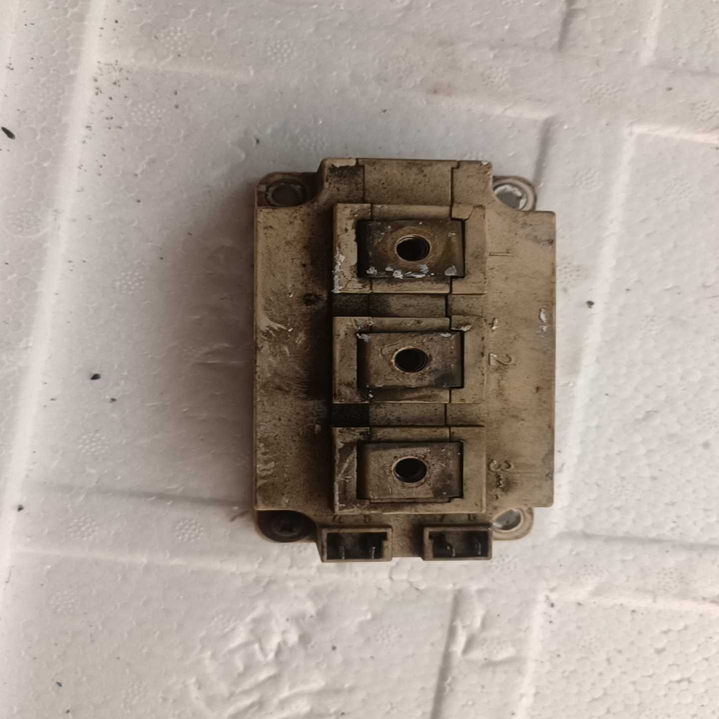 询价FF100R12KS4，下机货，有看上的来，优惠卖