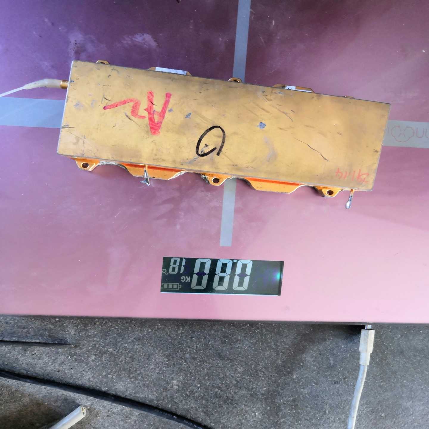 泵浦源，400W有37个，300w有35个，图上大概重量参数-议价