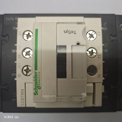 D系列四级交流接触器LC1DT80AM7 G7 F7 B7 E7 R7P7