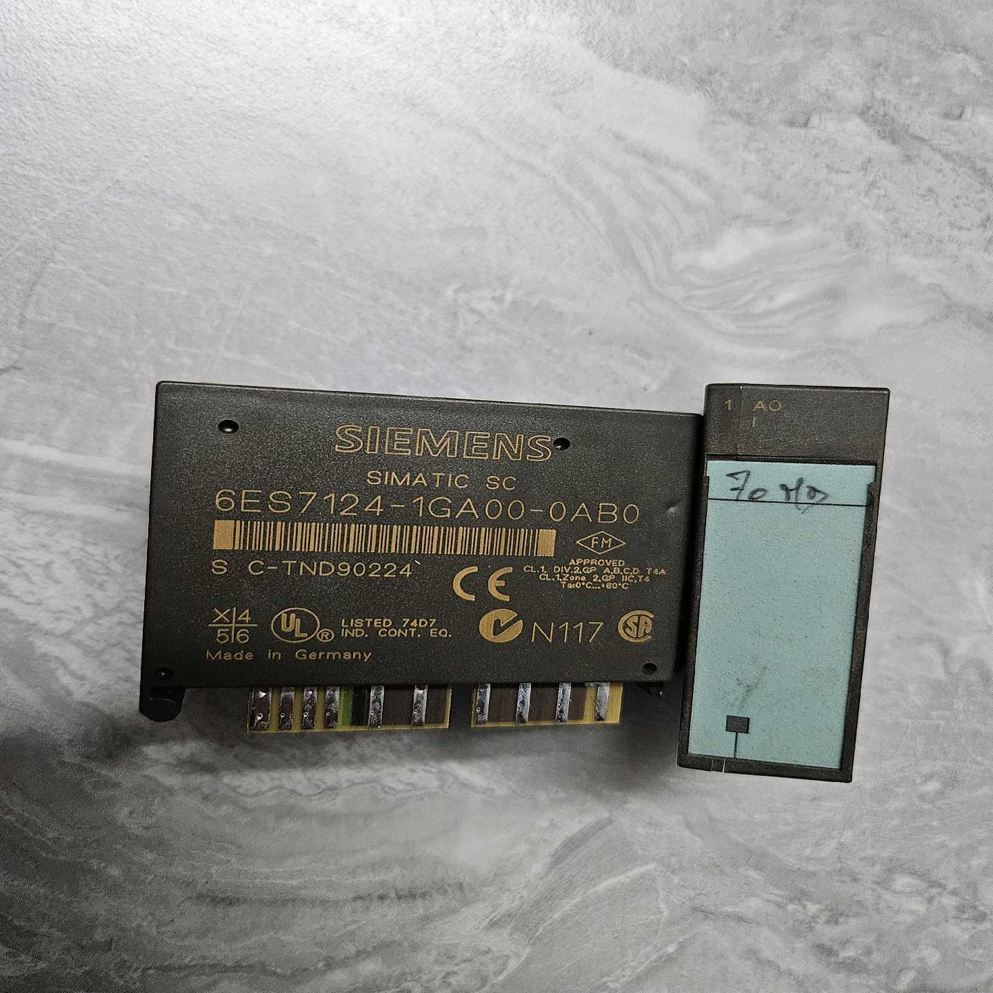 124-1GA00-0AB0，功能，成色如图，库存3片，询价