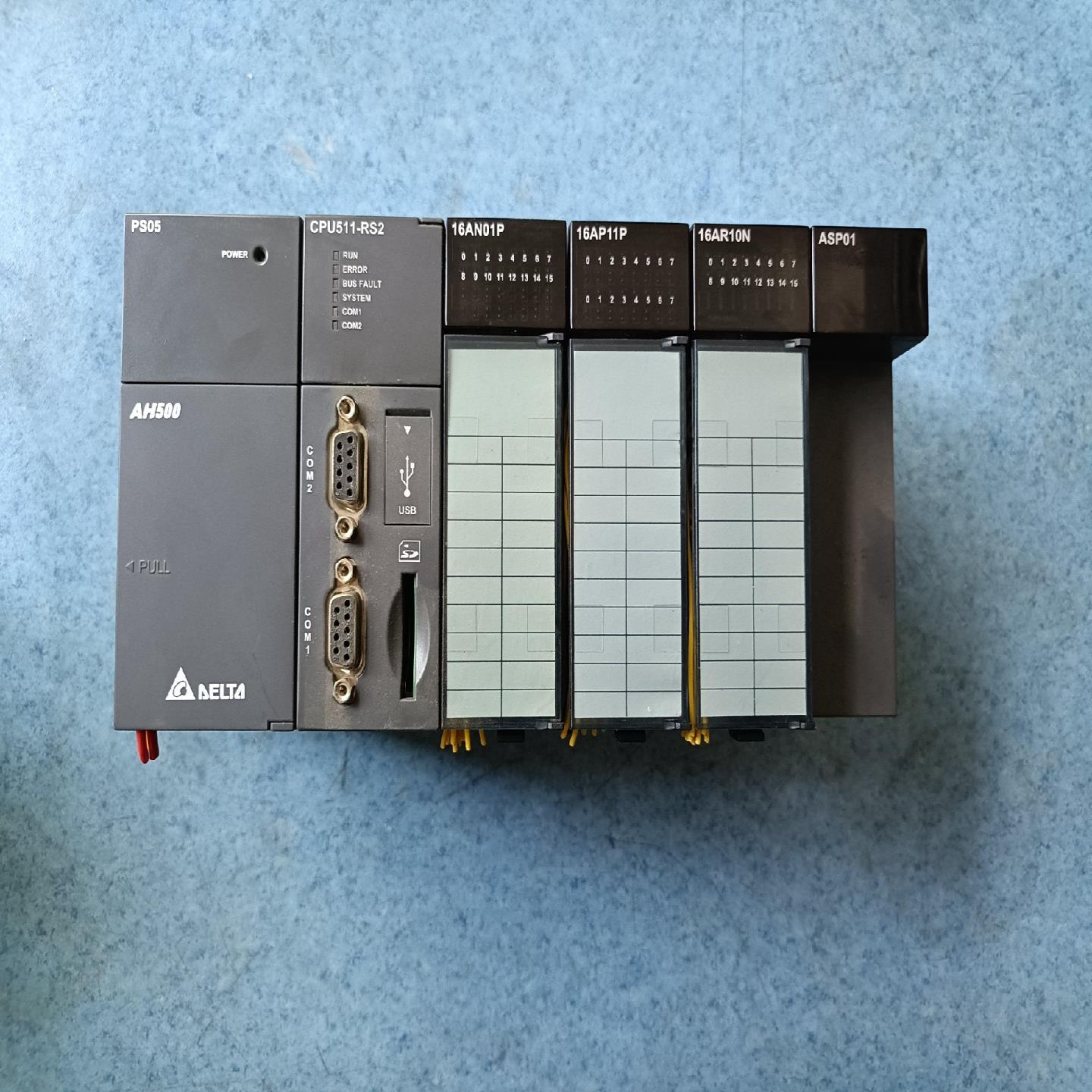 台达PLC一套AHCPU511-RS2~询价