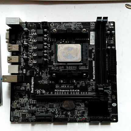 议价CF-AF3-E七彩虹fm2主板，CPU是a8-7600，