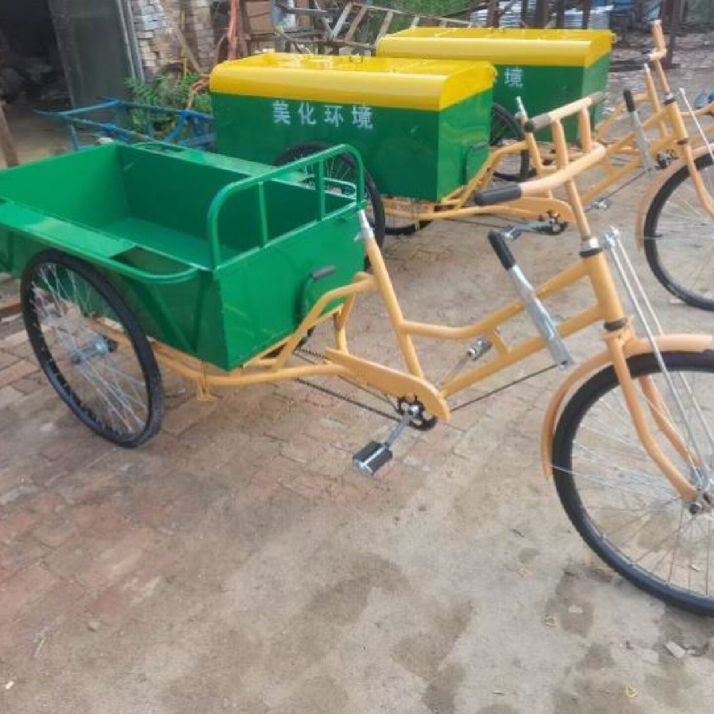 保洁清扫车环卫三轮车人力垃圾清扫车脚踩式踏板保洁车翻斗自卸不