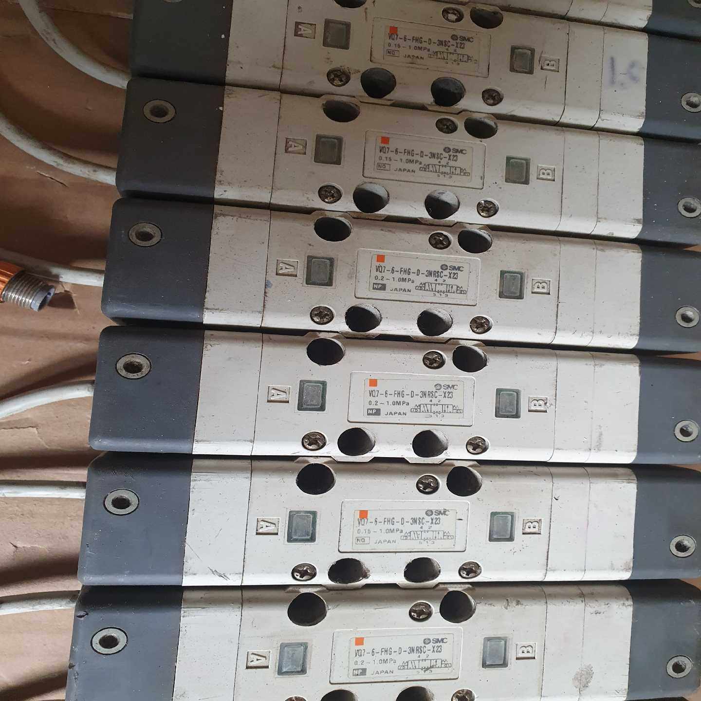 议价M电磁阀VQ7-6-fhg-d-sc-x2设备上拆