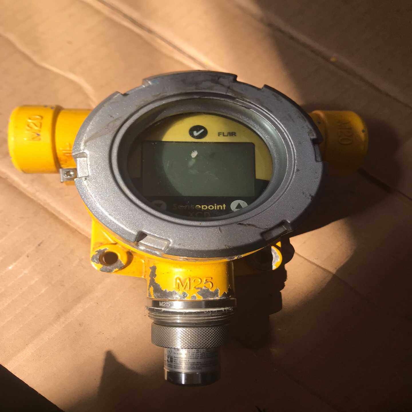 询价~XCD气体检测传感器，的，，如图，有3个