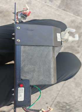 议价30712全新英国1K欧0.158A瓷体电阻器一对；尺寸39