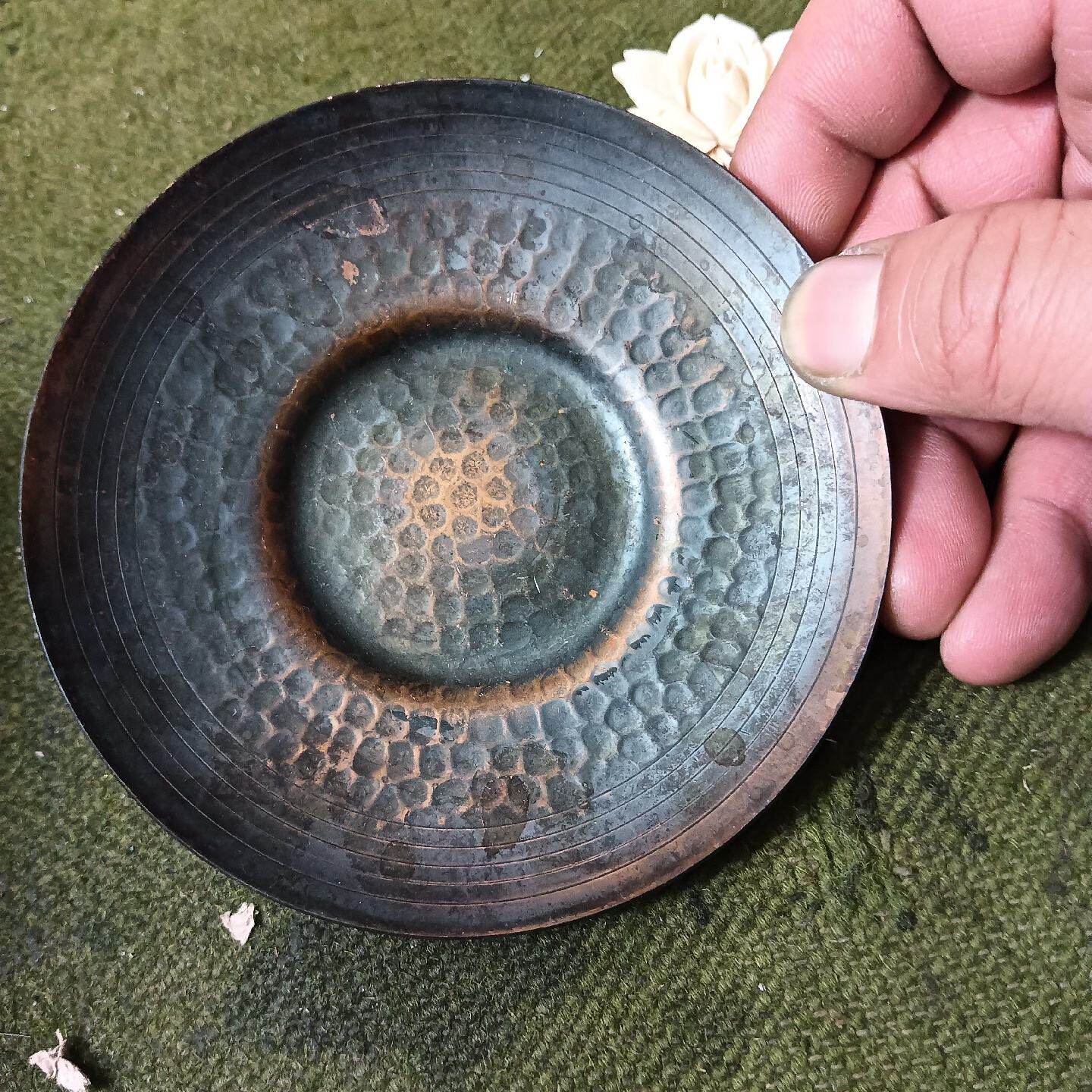 【议价】铜茶托，年代老货一套5个，实物重量尺寸见图，底款泉山 - 实物图