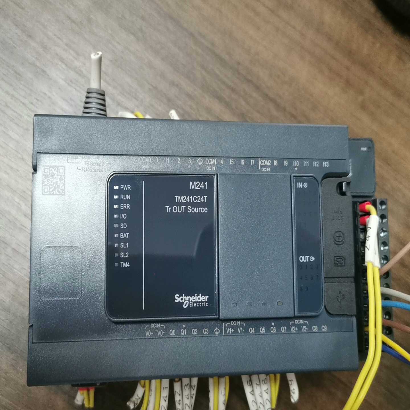 施耐德PLC，TM241C24T扩展TM3TM3，实物图片，--议价商品