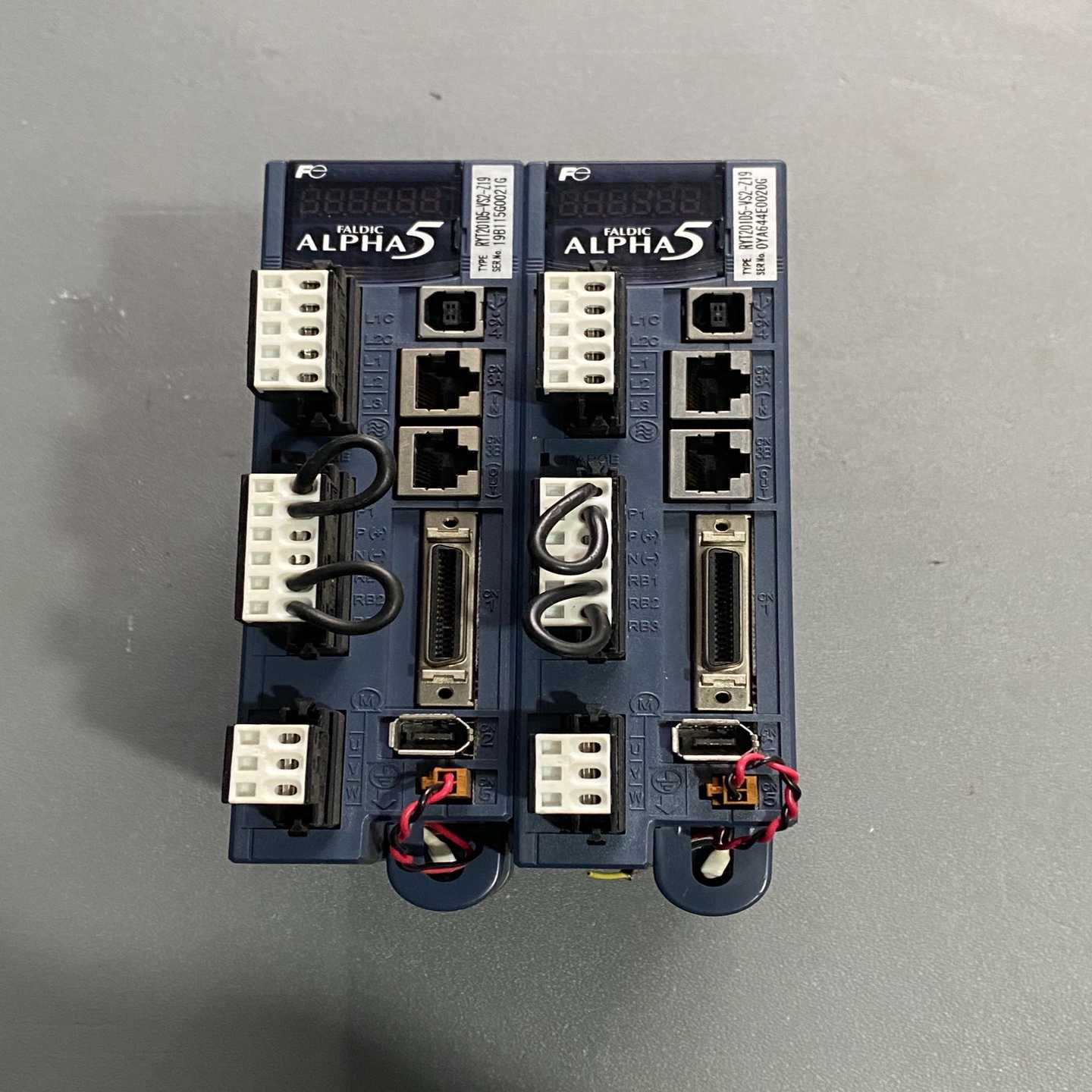 富士伺服驱动器RYT201D5-VS2-Z19成色如图所询价