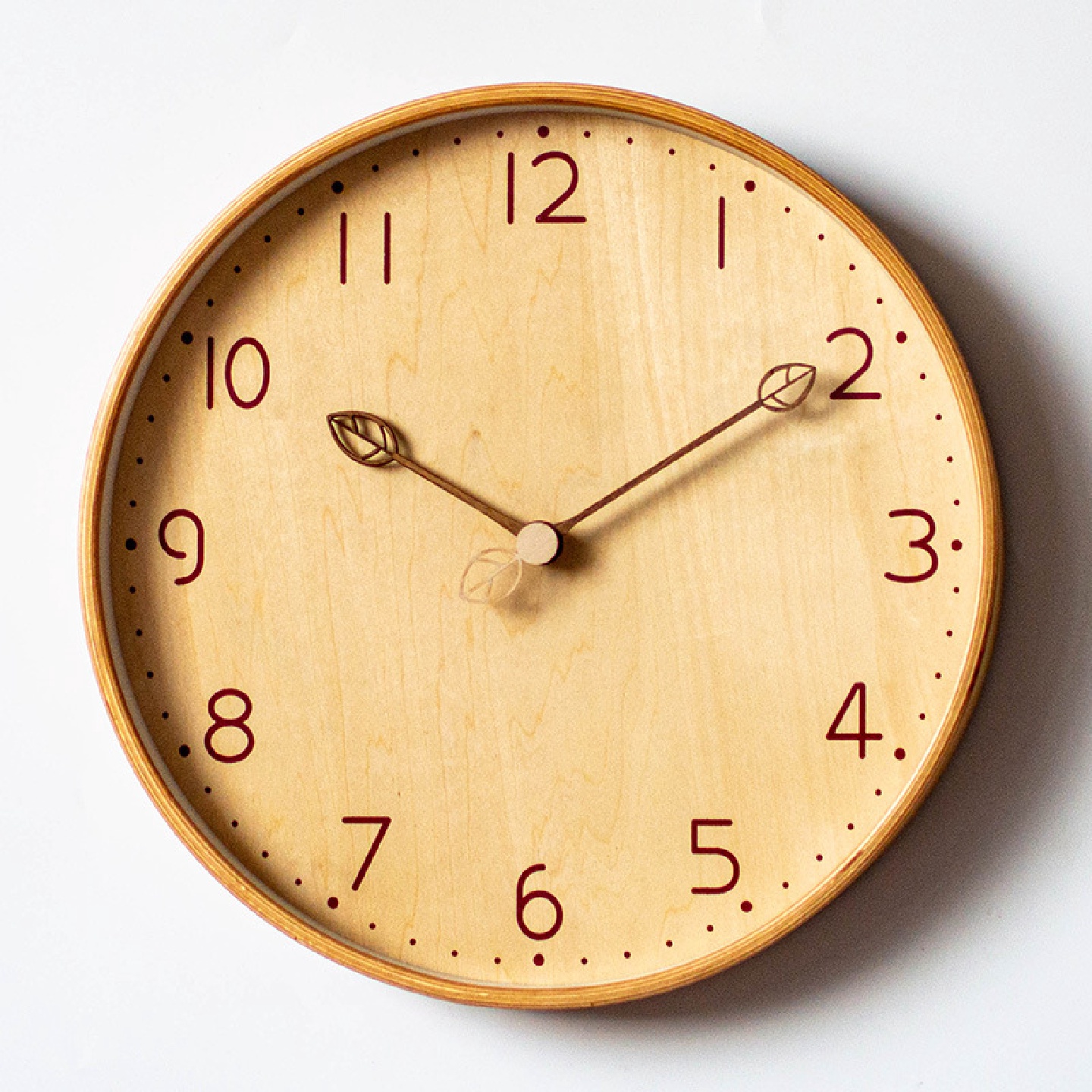 13寸实木质挂钟原木风日系客厅高级感现代轻奢ins风简约时钟表
