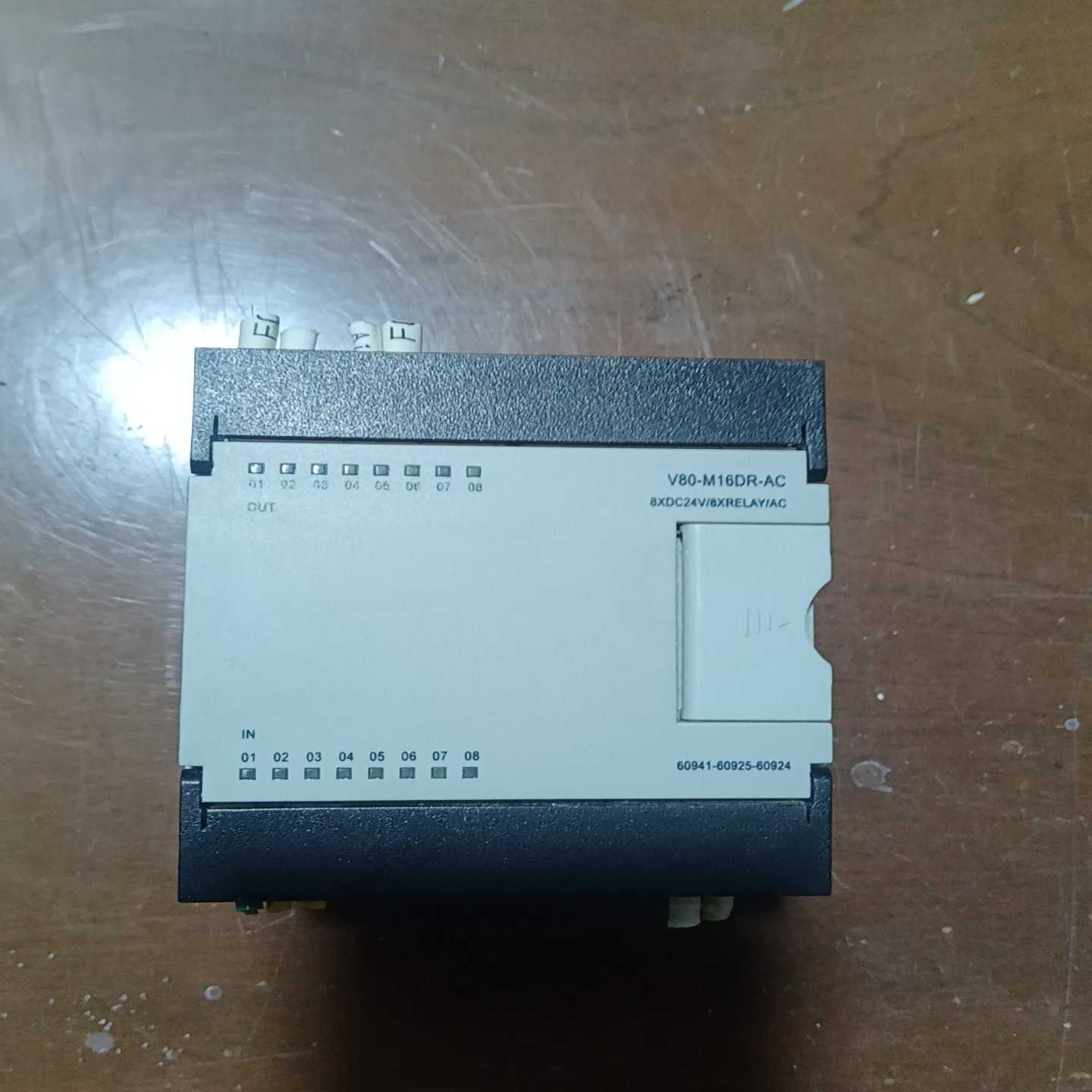 控制器V80-M16DR-AC，成色非常漂亮，功能用适用