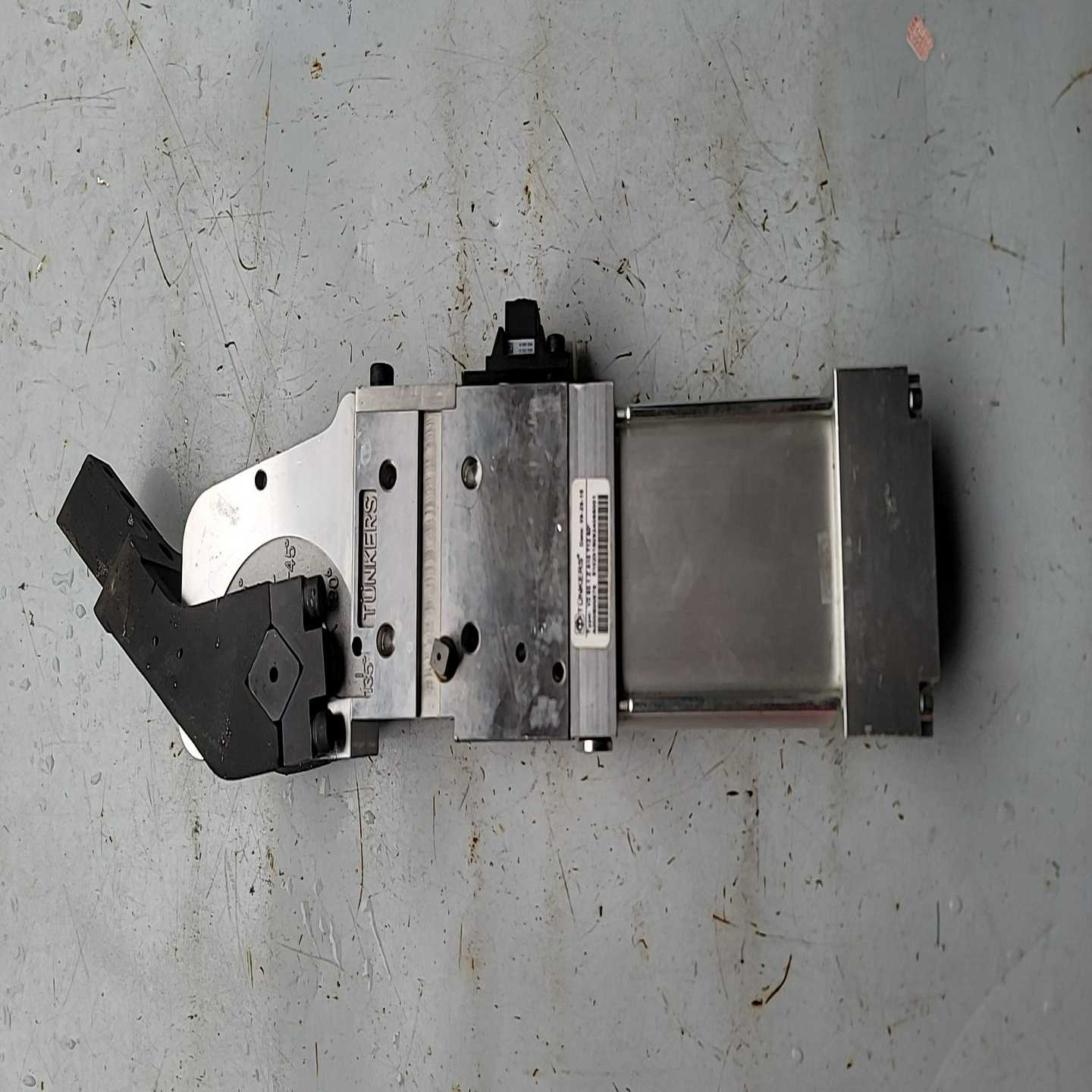 TUNKERS强力夹紧气缸v63.1，二手实拍图片，设备拆机--议价商品