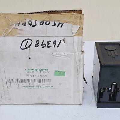 General Electric 12HGA111J9 Auxiliary Relay 60 CY 120 Volts