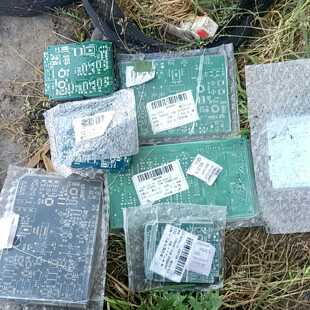 至少60来块 线路板 霸霸电子