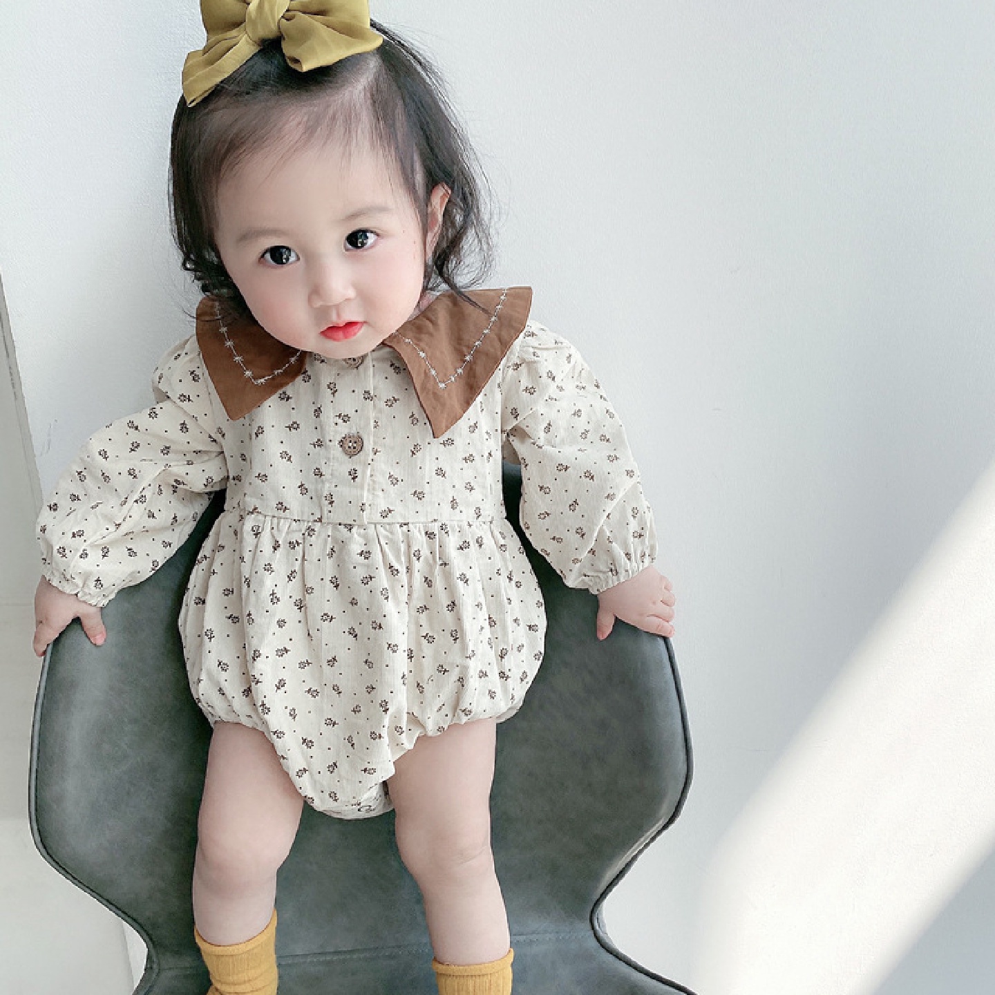 ins春季婴儿三角哈衣韩版碎花婴儿连体衣灯芯绒宝宝包屁衣外出服