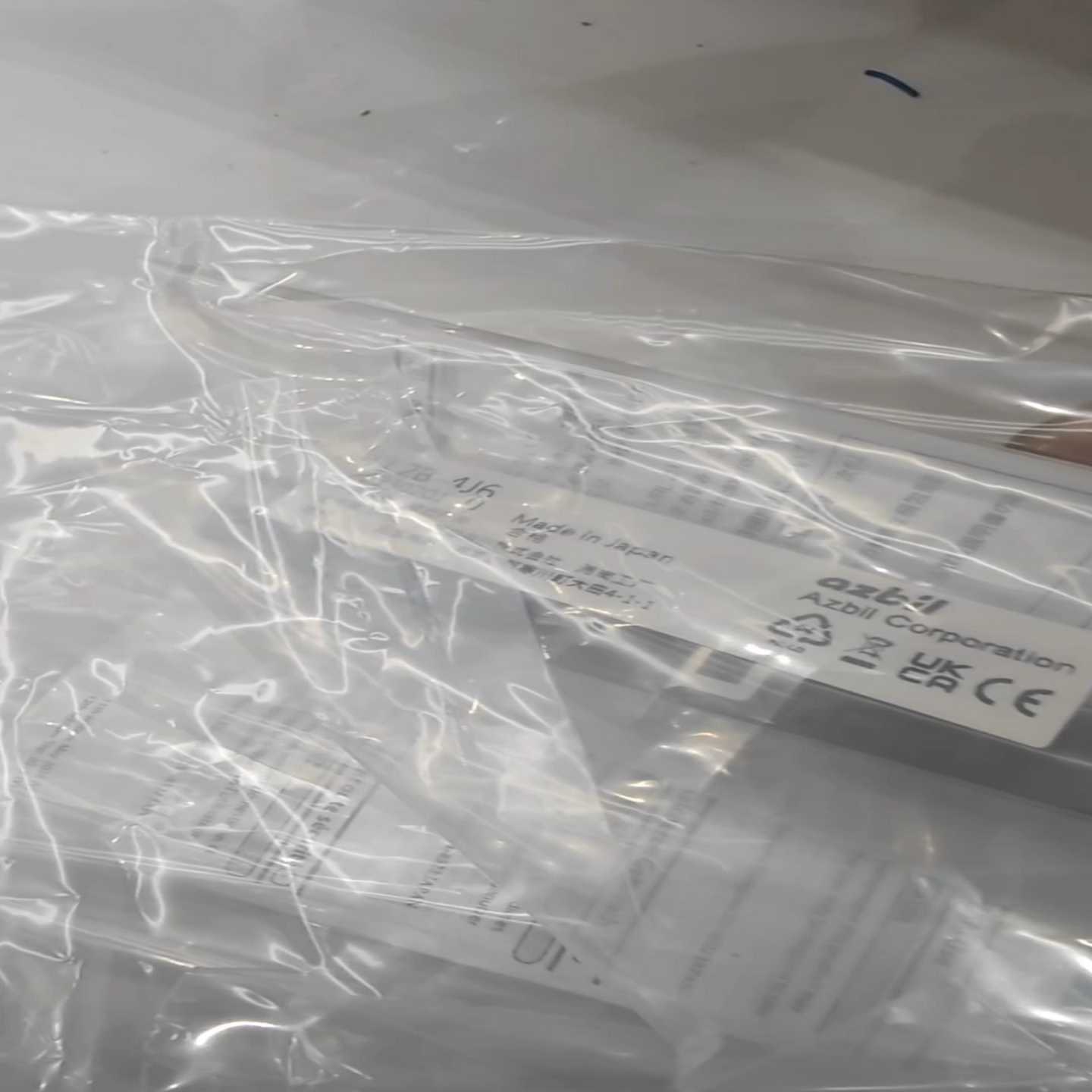 azbiL阿自倍尔FL2B-4J6，FL2B-2J6-E询价