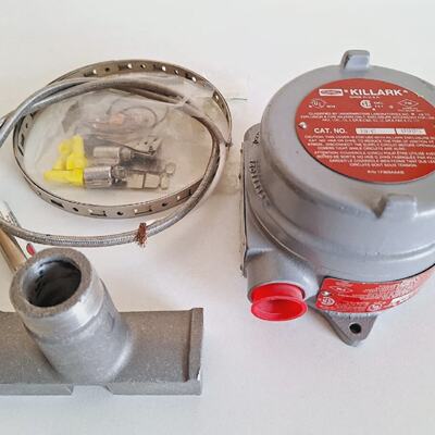 Bacharach 517343 Gas Detector Amplifier in Killark HKB 0296