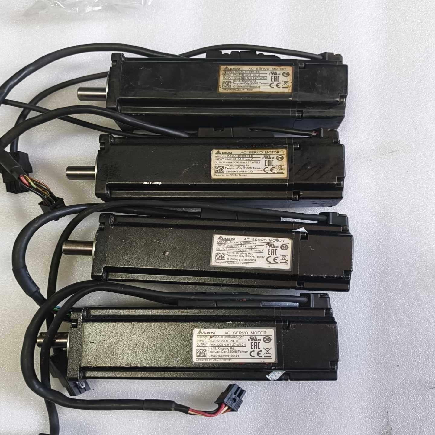 台达伺服电机ECMA-C10604SS，400W，输入VAC--议价商品