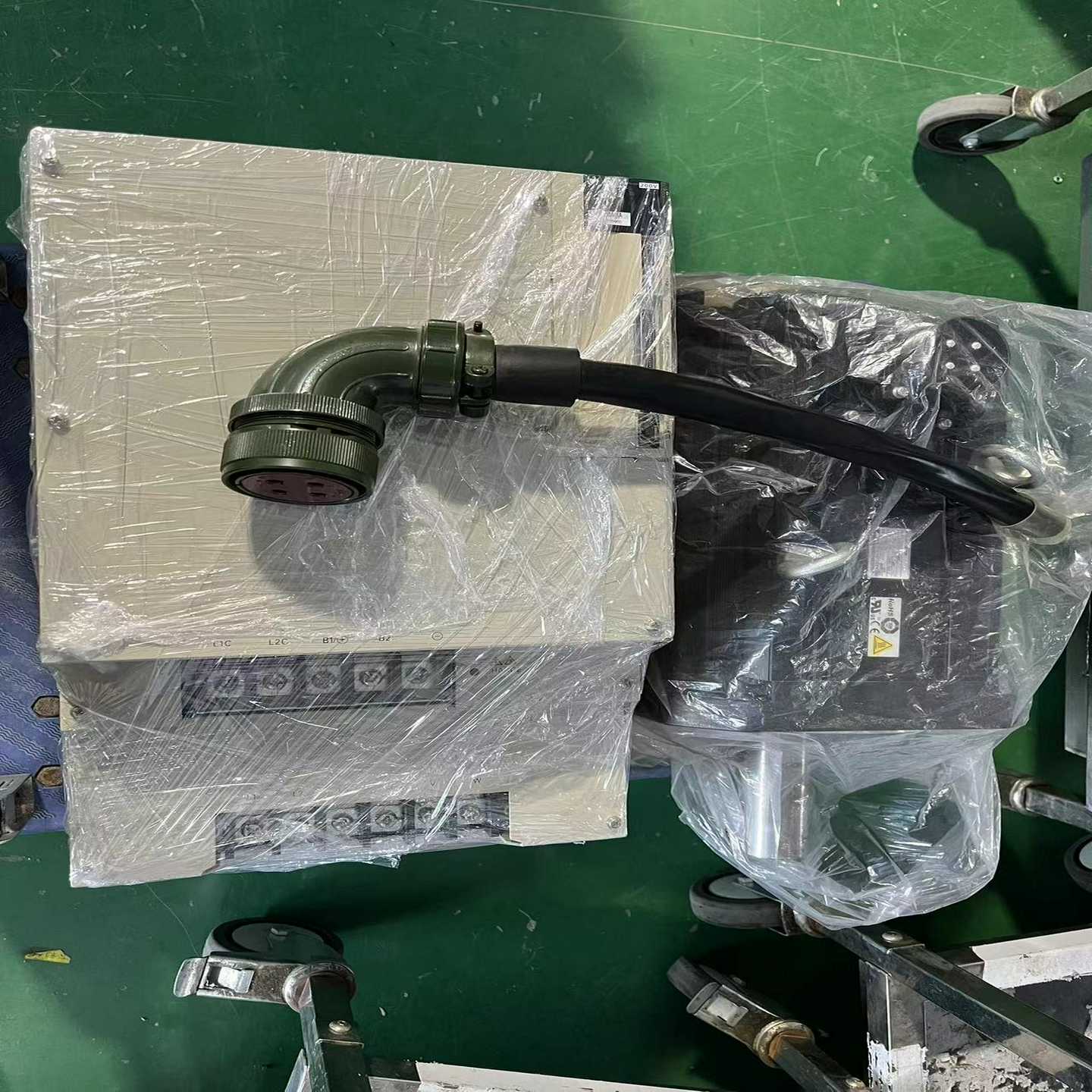 安川五系11kw伺服电机SGMGV-1AADA61询价