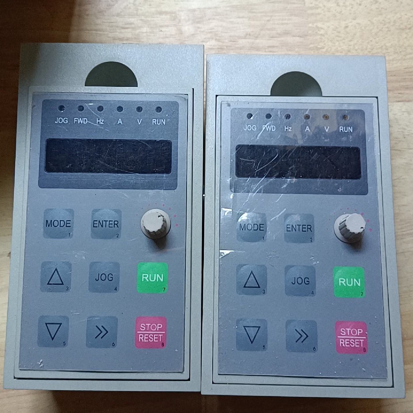 德力西变频器面板仅两套,单价118包邮,外观全新属清仓货!用--