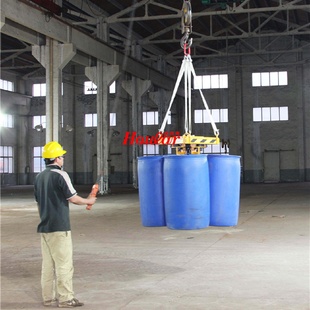 YL4吊车叉车四桶夹油桶吊具鹰嘴起重器夹具铁塑料桶 现货供应TY4