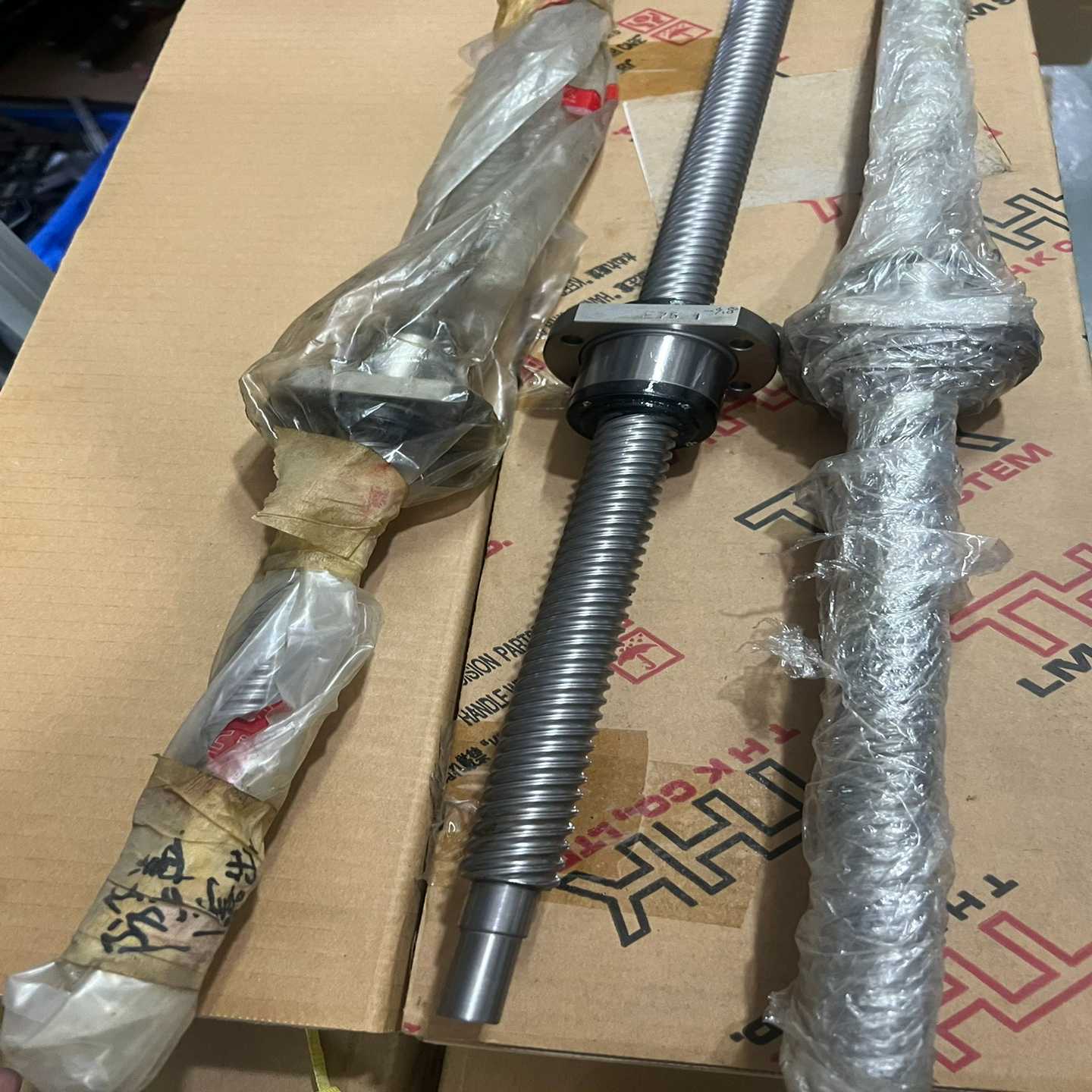 正品THKBLK2525-3.6ZZ720L轧制滚珠丝--议价商品