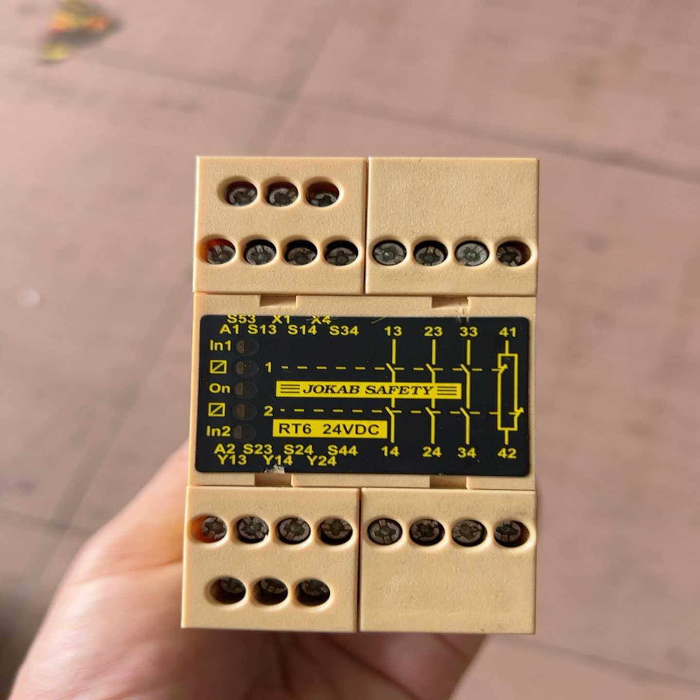 佳可保 正品JOKAB SAFETY安全继电器 RT96，2{议价}