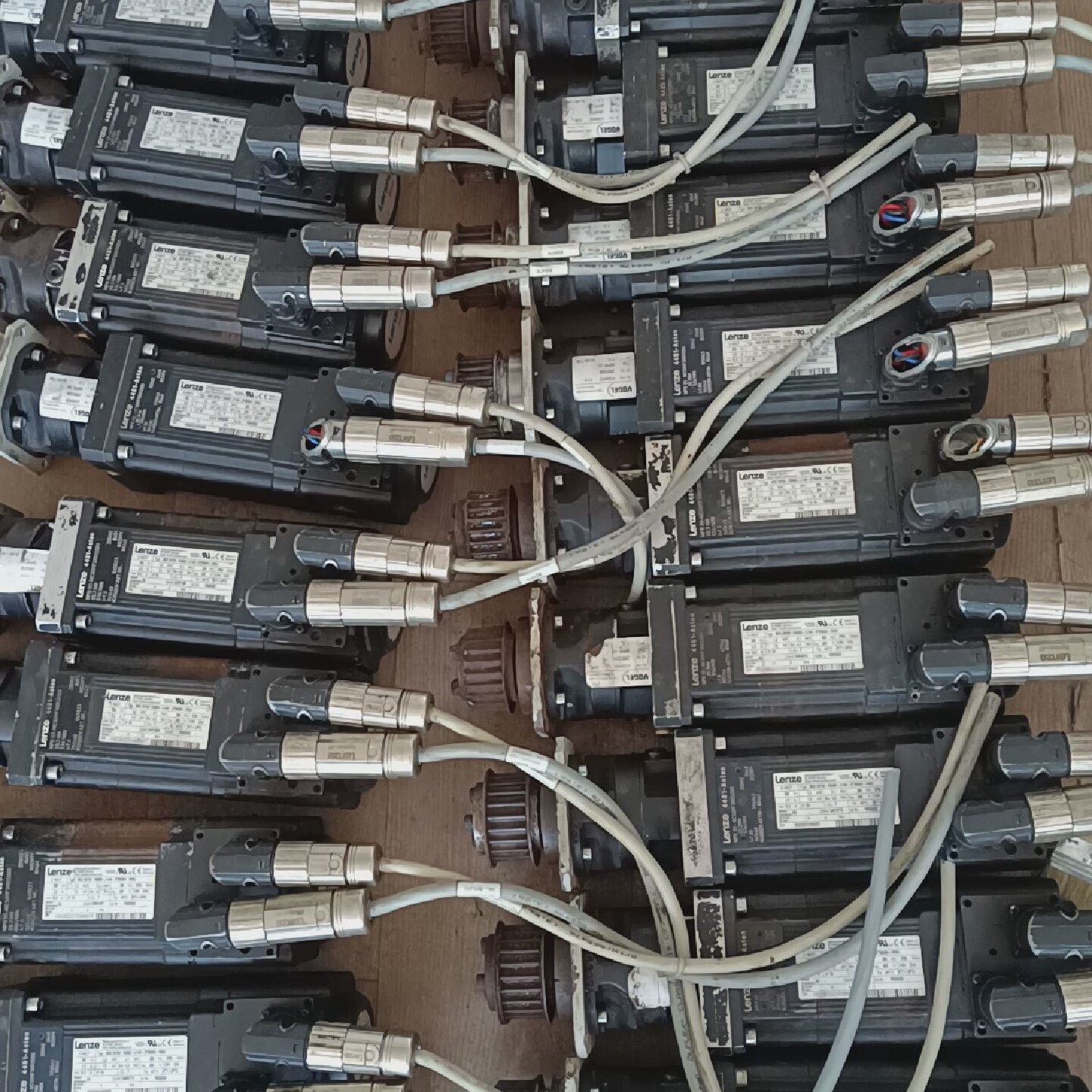 伦茨MCS09F30-RS0B0-A14N-ST5S00N伺询价