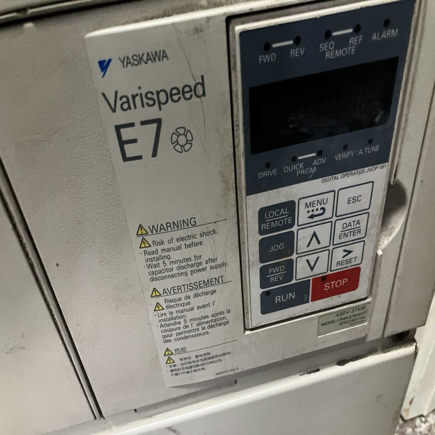 E7B4037安川变频器,功能好的,实物图片显示(佳毅工控)