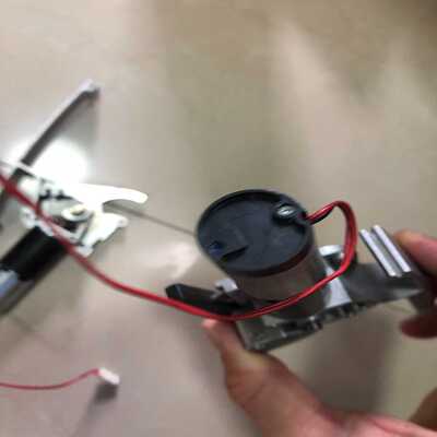 E2E－X5F1－M1J接近开关传感器，18M欧姆议价