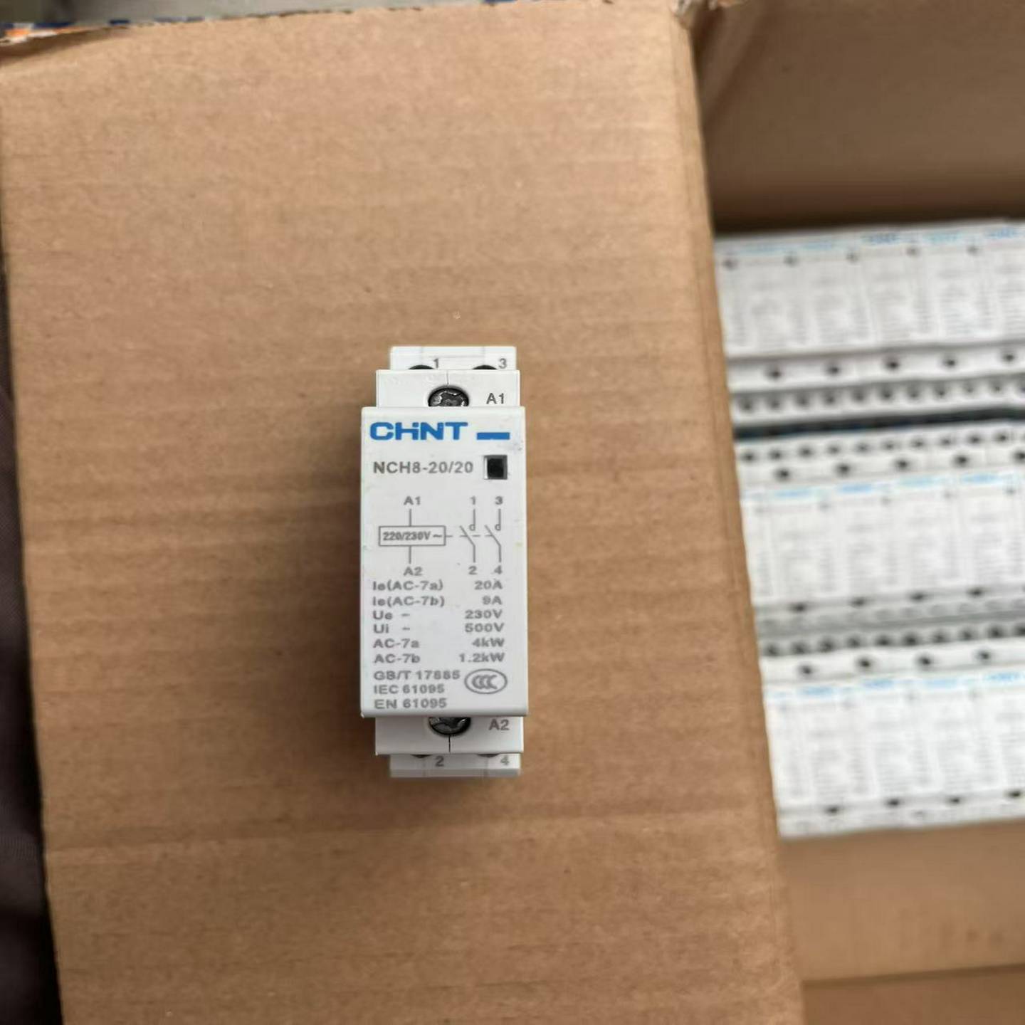 正泰交流接触器NCH8-2020 220V 20A 导轨式；议价