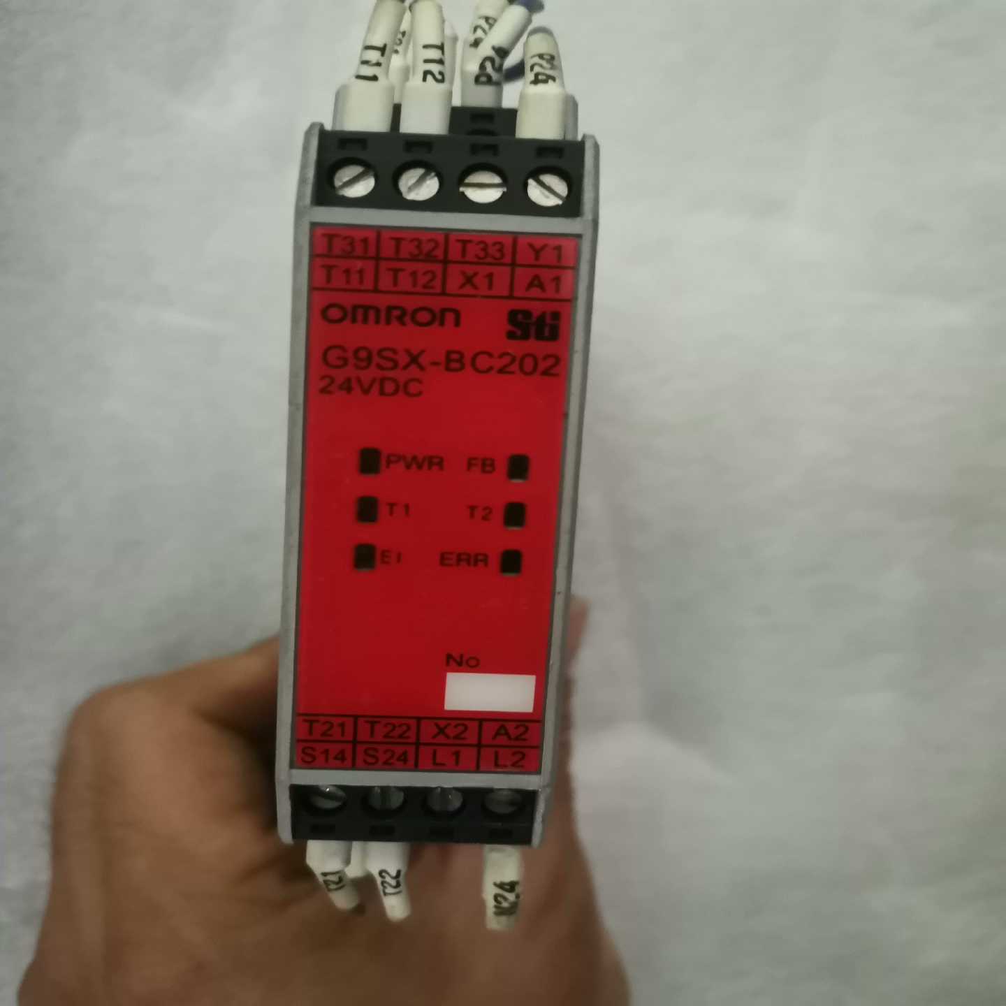询价拍~安全继电器G9SX-BC202，电压24v，，