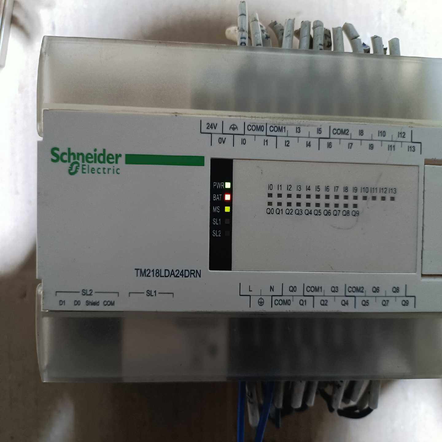 议价施耐德plcTM218LDA24DRN，图片实物拍摄，原装