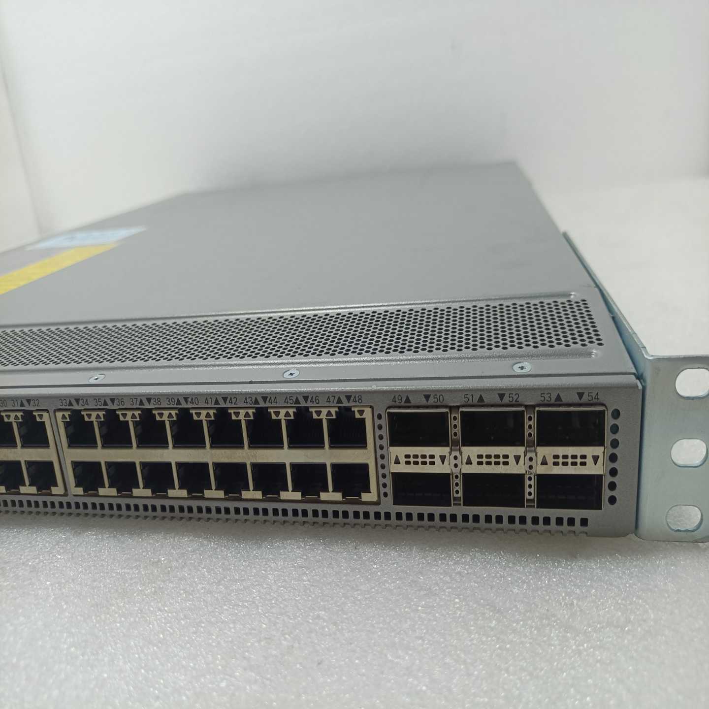 询价~思科cisco N9K-C93108TC-EX 48