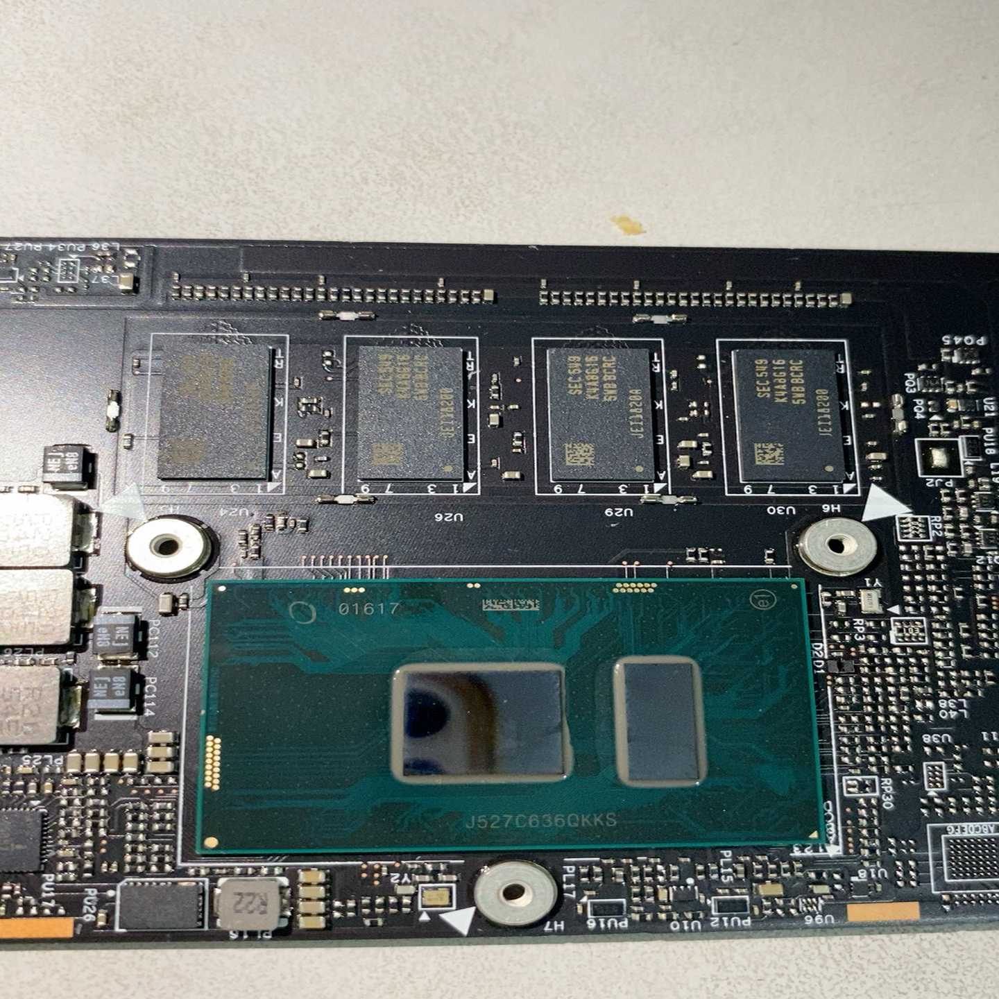 联想YOGA910-13ISK主板，CPU:i5-7200U-询价客服