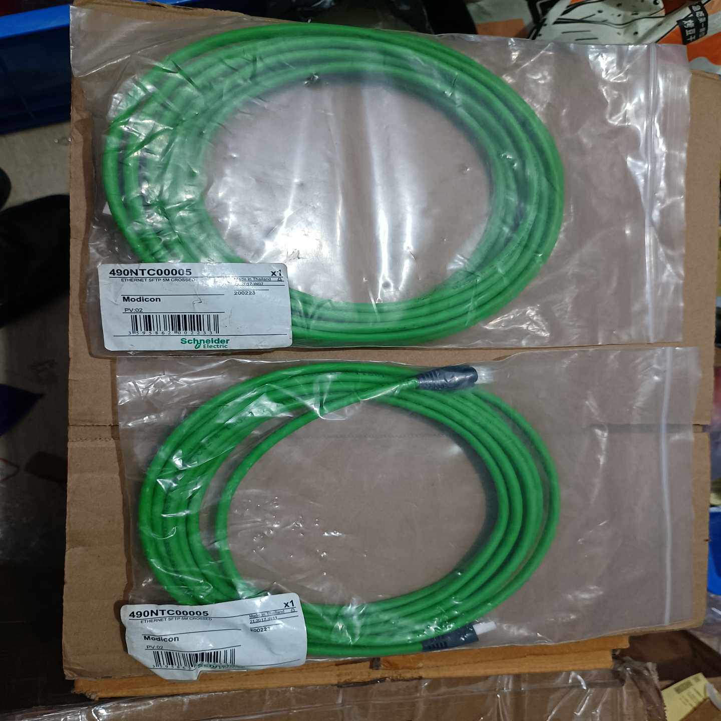 全新施耐德490NTC00005，库存商品原装正品，数量2根--议价商品