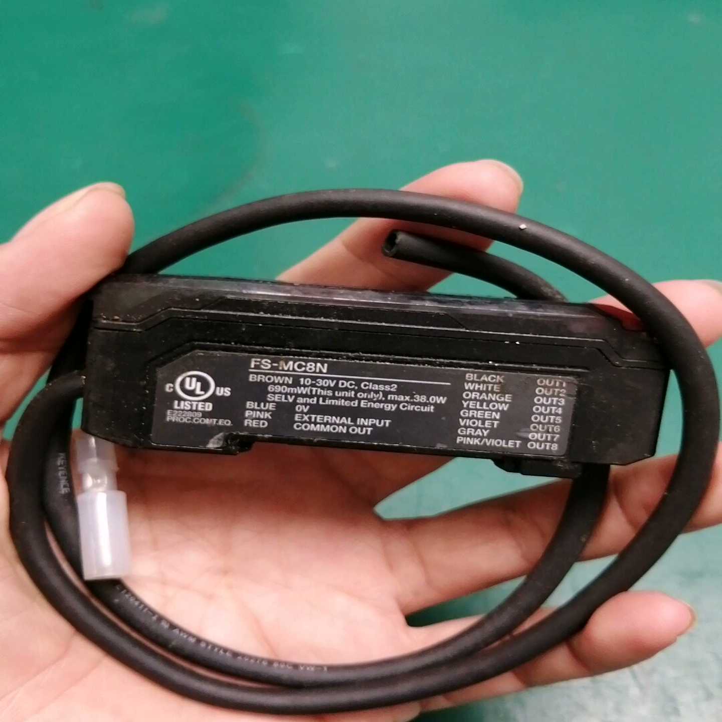 基恩士二手成色漂亮FS-MC8N实物如图所示，功能-议价