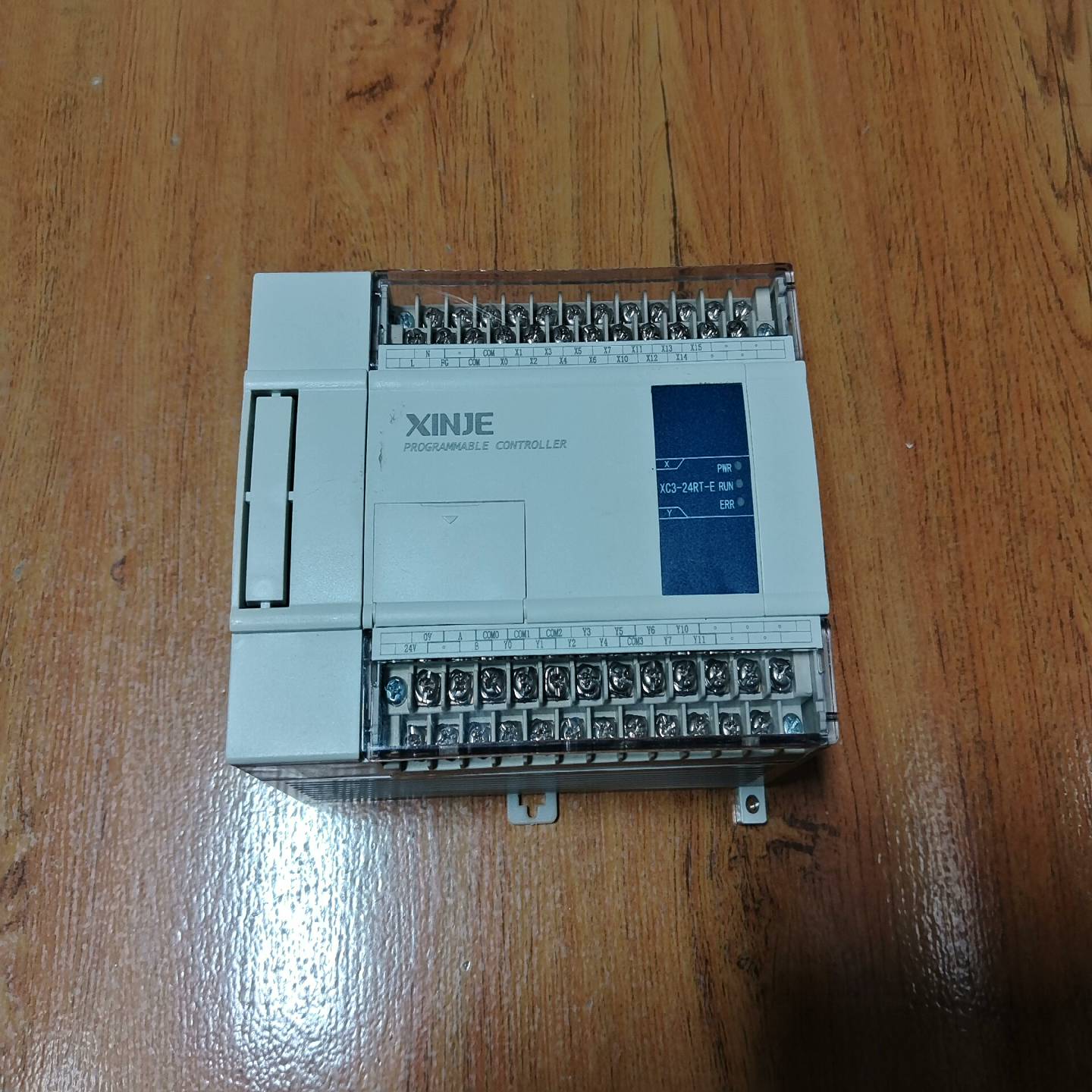 信捷PLCXC3-24RT-E，功能正常，成色为实图询价