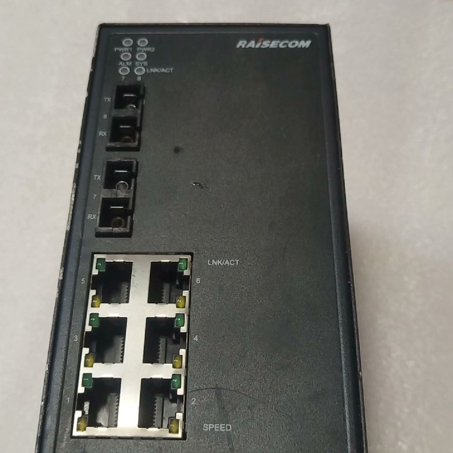 二手瑞斯康达工业以太网交换机，型号Gazelle R102i--议价商品