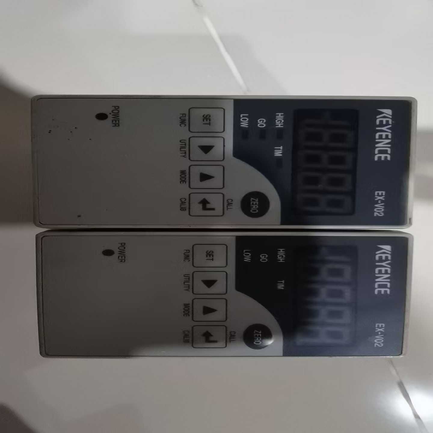 询价基恩士-V02数字式位移传感器，成色不错