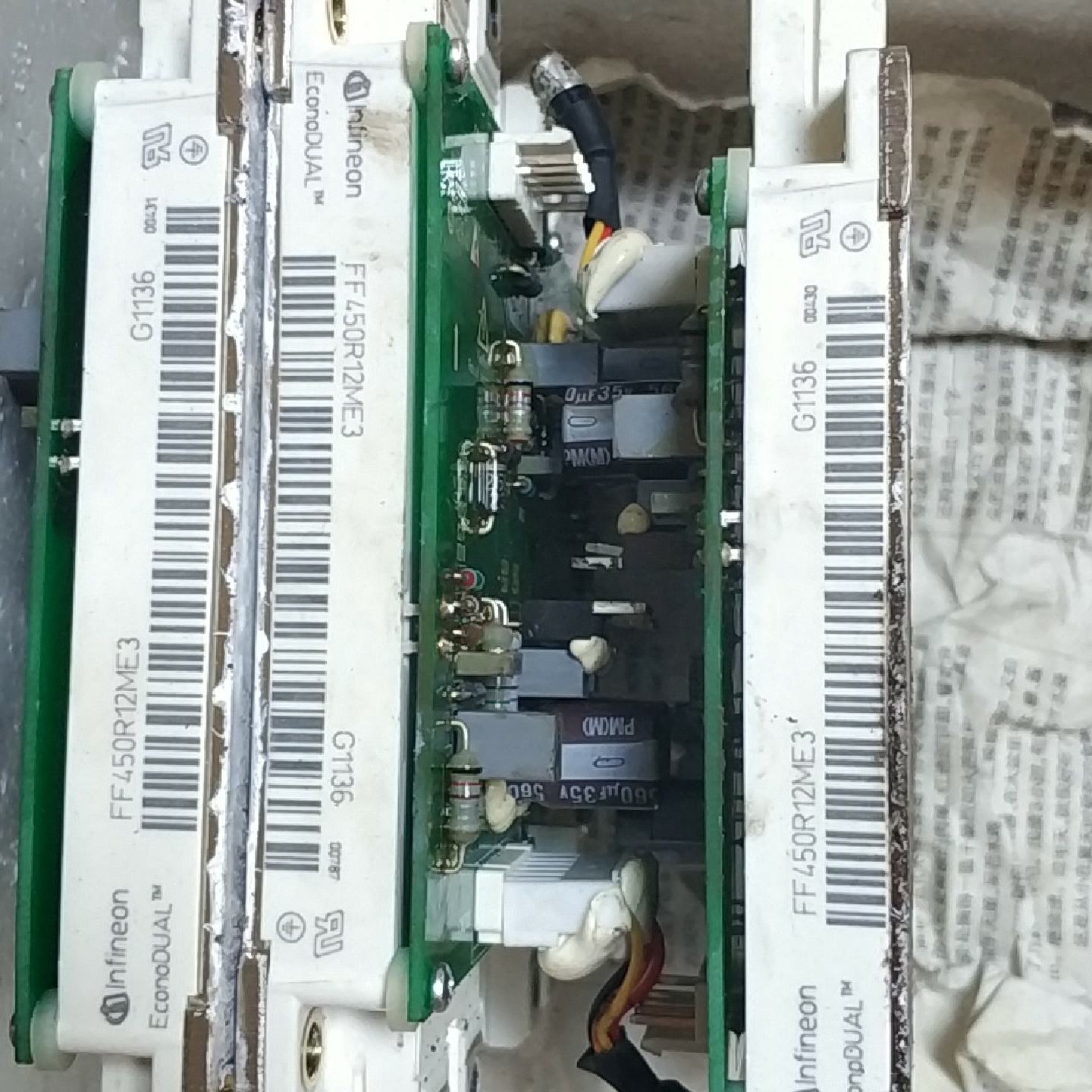 询价FF450R12ME4   3个   FF450R12ME3议价 - 实物图