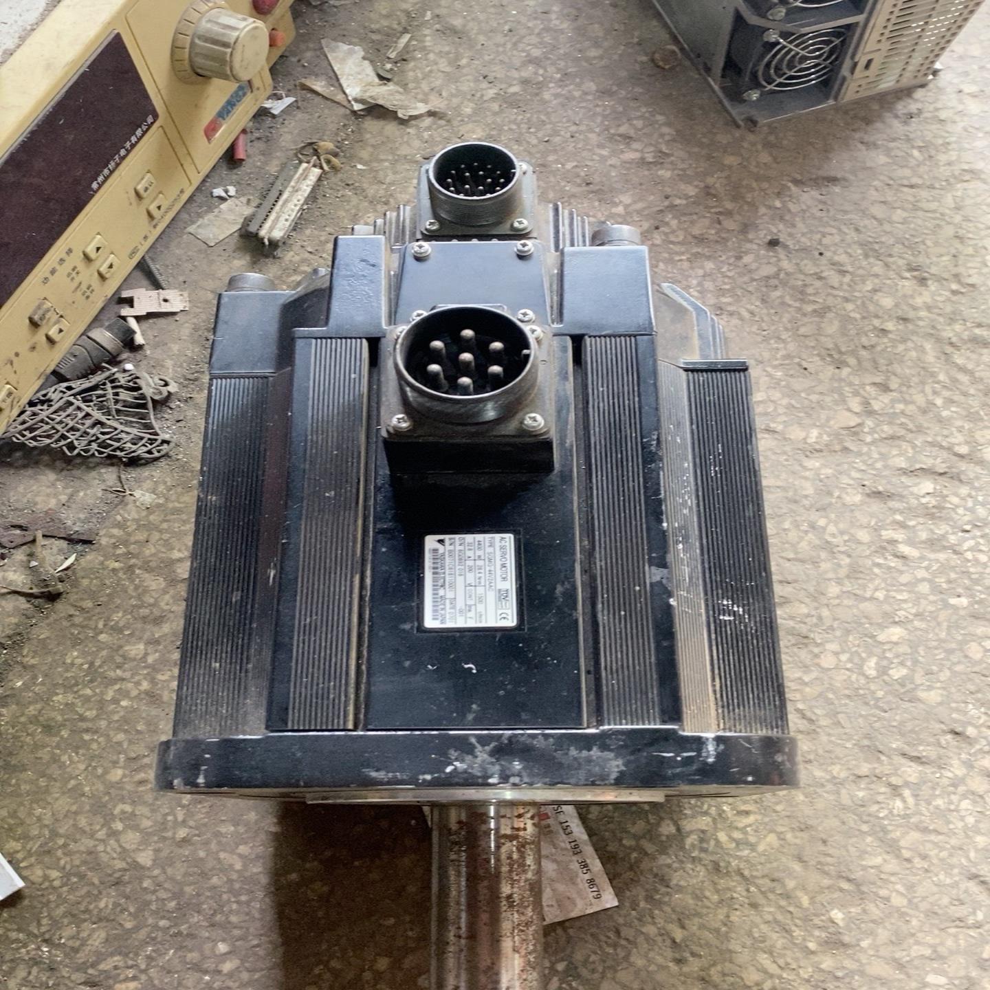 【请询价】安川电机SGMGH-44V2AAC套装二手拆机功能完好