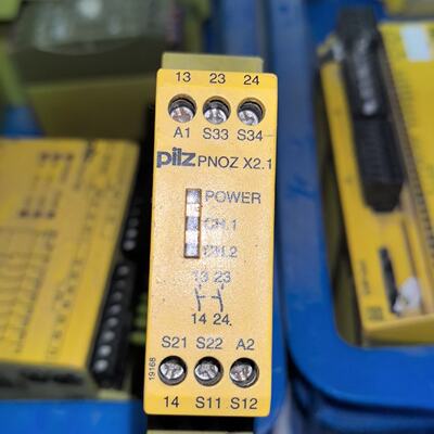 PILZ皮尔兹安全继电器PNOZX2.12S77430--议价商品