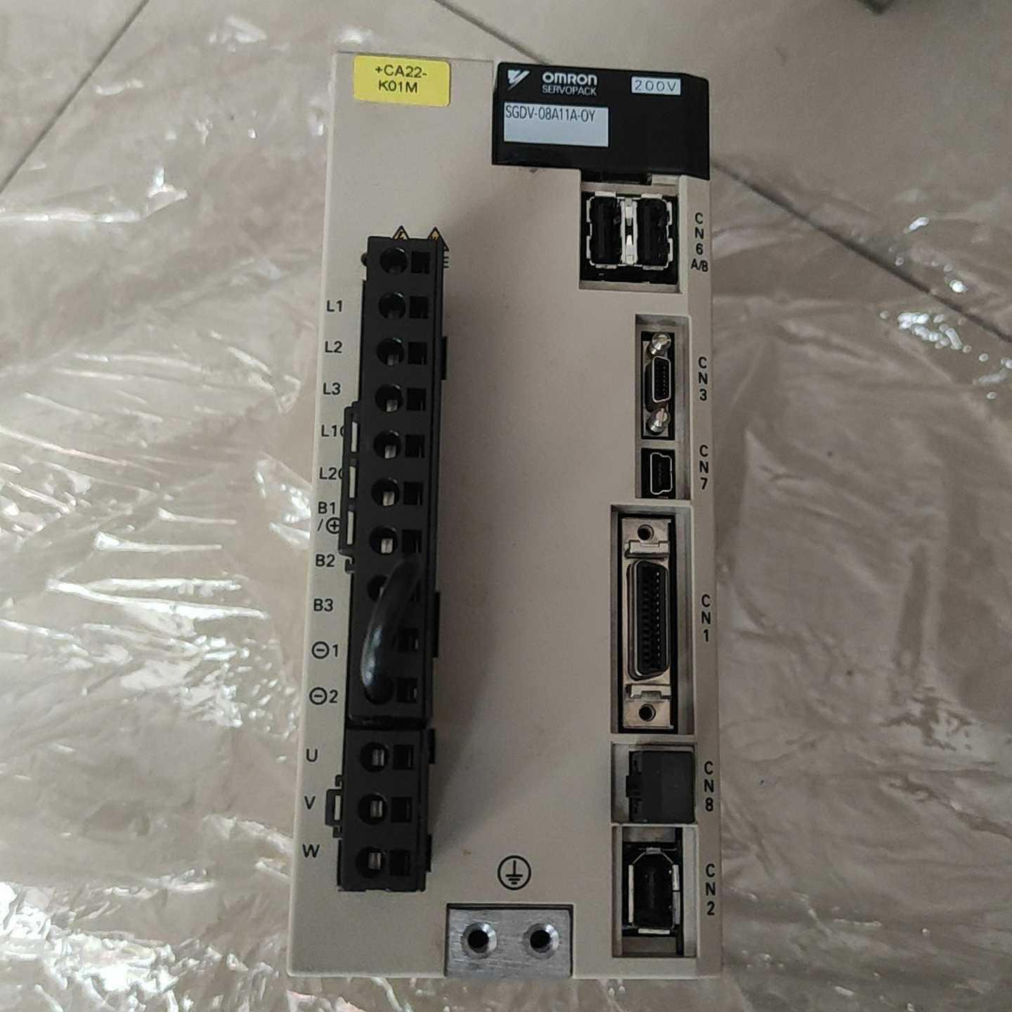 安川伺服驱动器，型号SGDV-08A11A-0Y，几乎全新，-议价