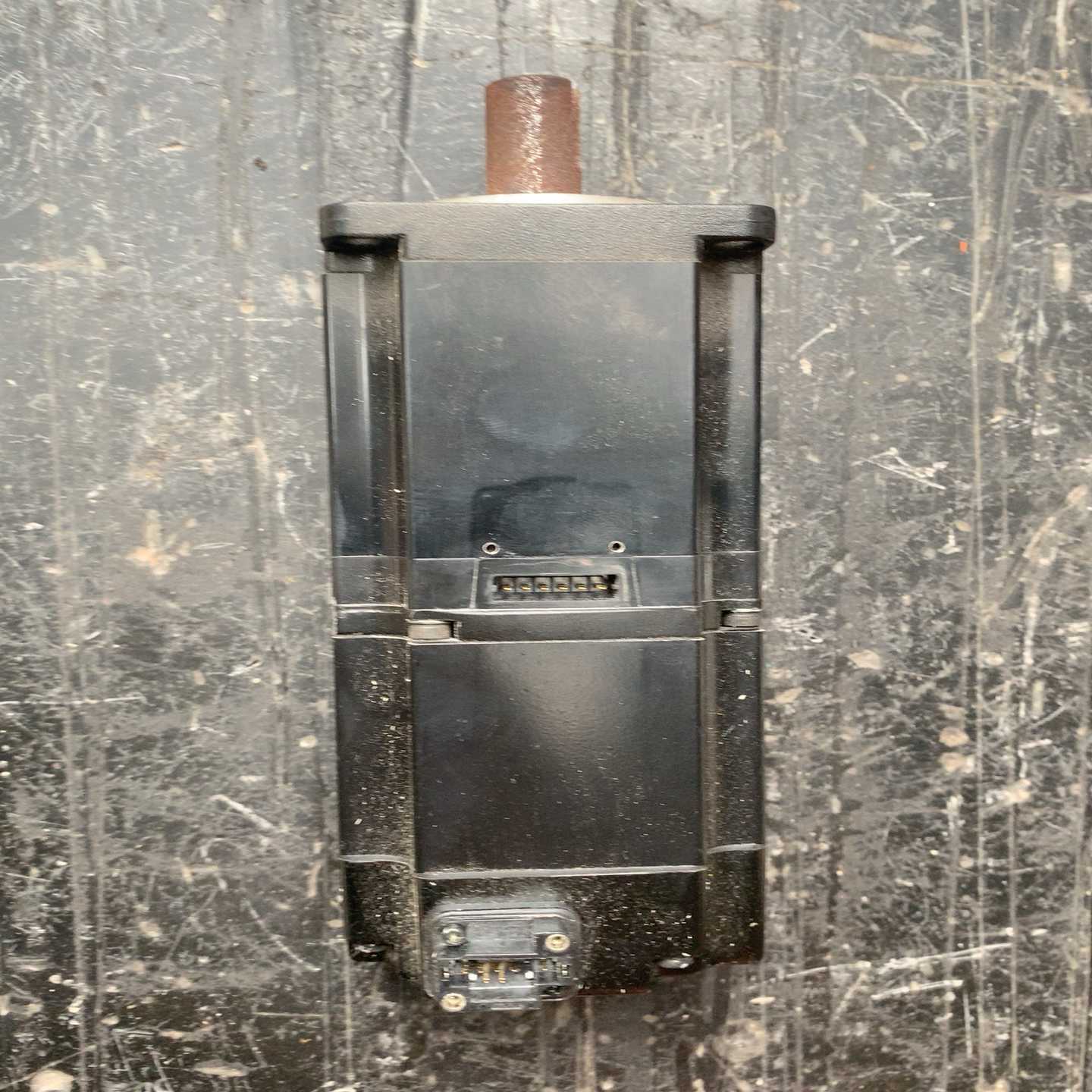 安川电机SGMJV-04A3A6C成色好，沒怎么用询价