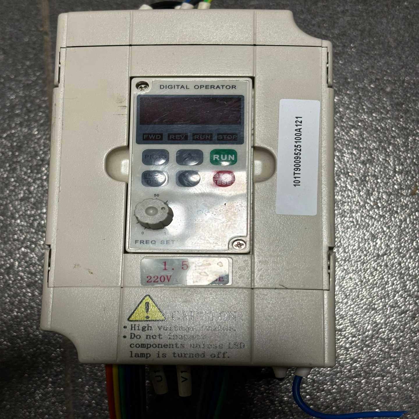 海利普变频器HLPC01D523BY。（零零电子）