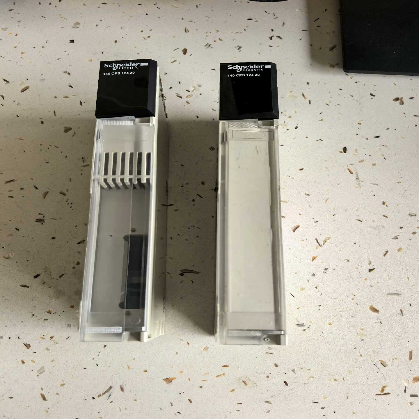 议价拆机施耐德140CPS12420电源模块，功能正常，无拆无修