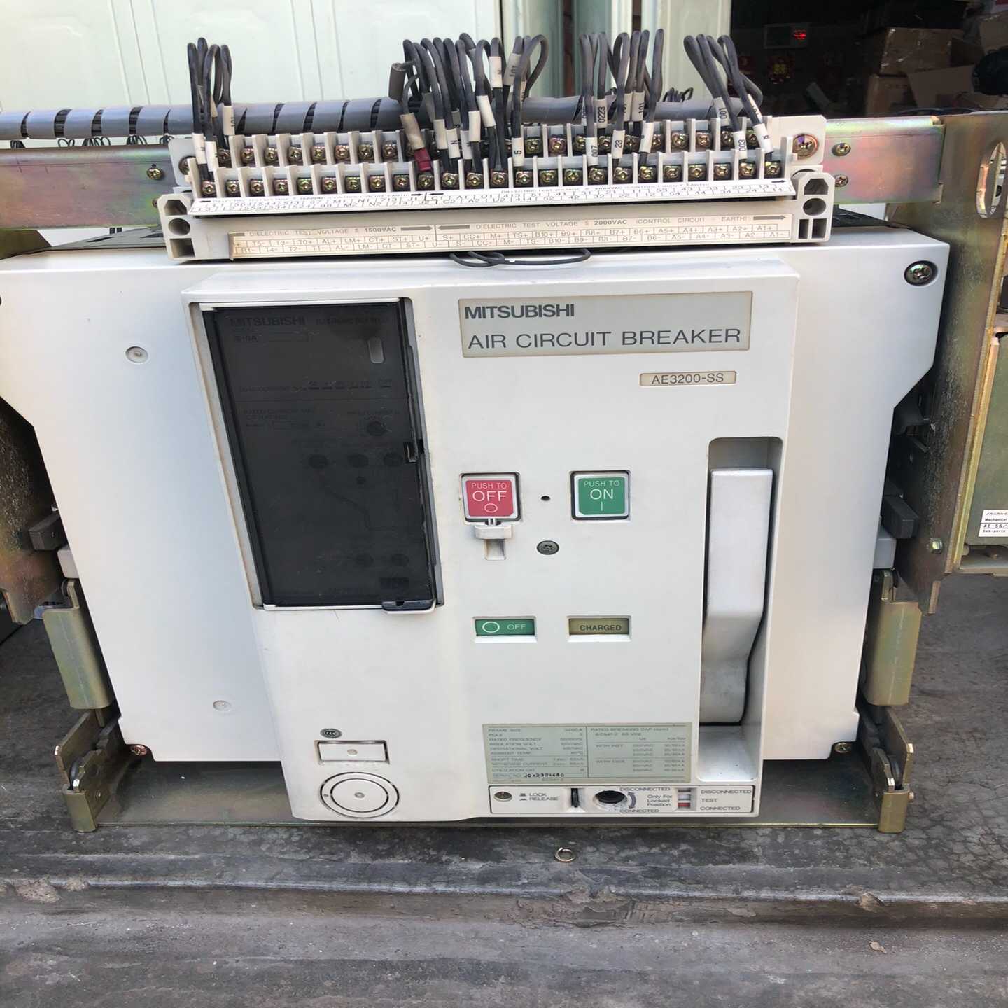 三菱AE3200-SS 断路器。~询价