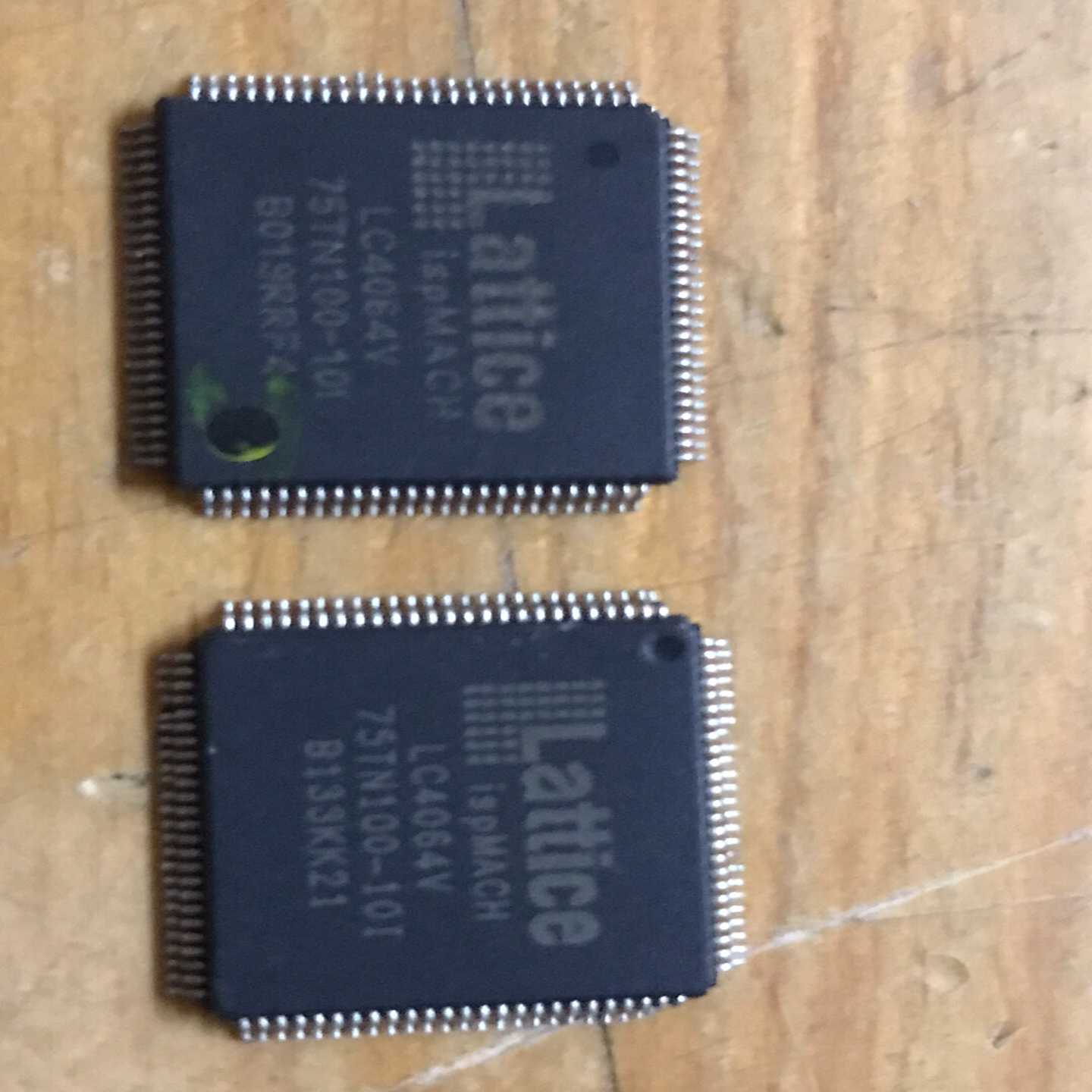 【议价】LC4064V75TN100-101件有兴趣点右下角适用