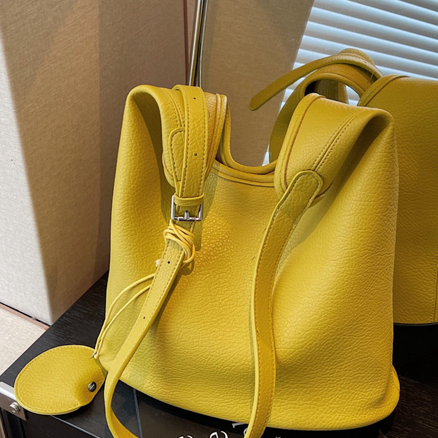 韩系休闲慵懒风包包女2025新款简约百搭大容量通勤单肩斜挎托特包